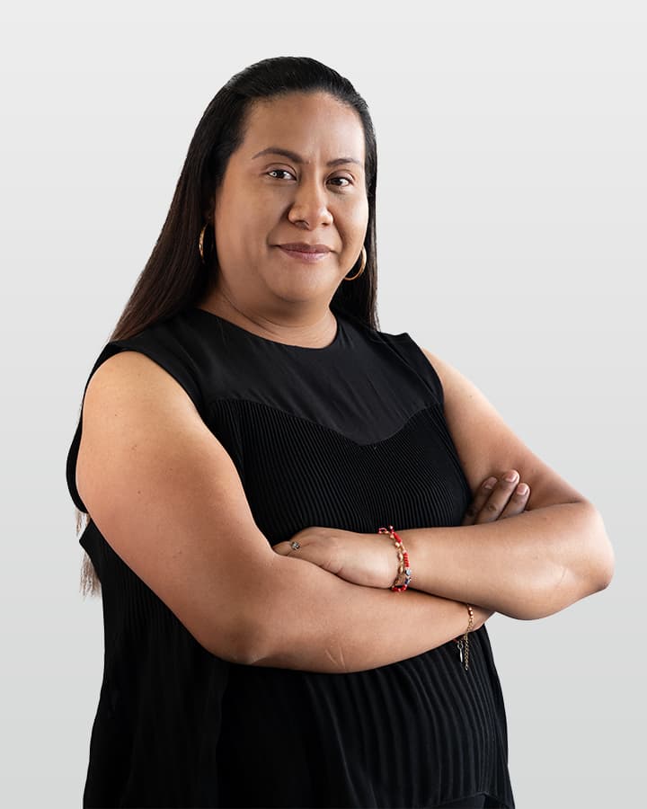 Retrato de Sandra Tinoco, Administración
